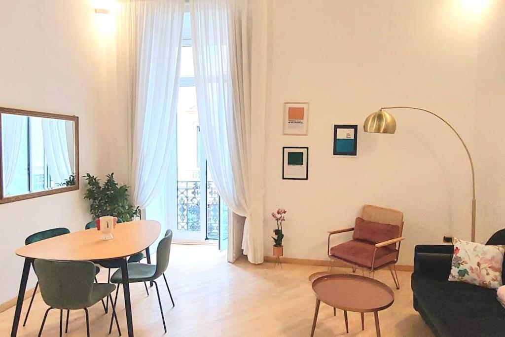Maison In Centro Naples Extérieur photo