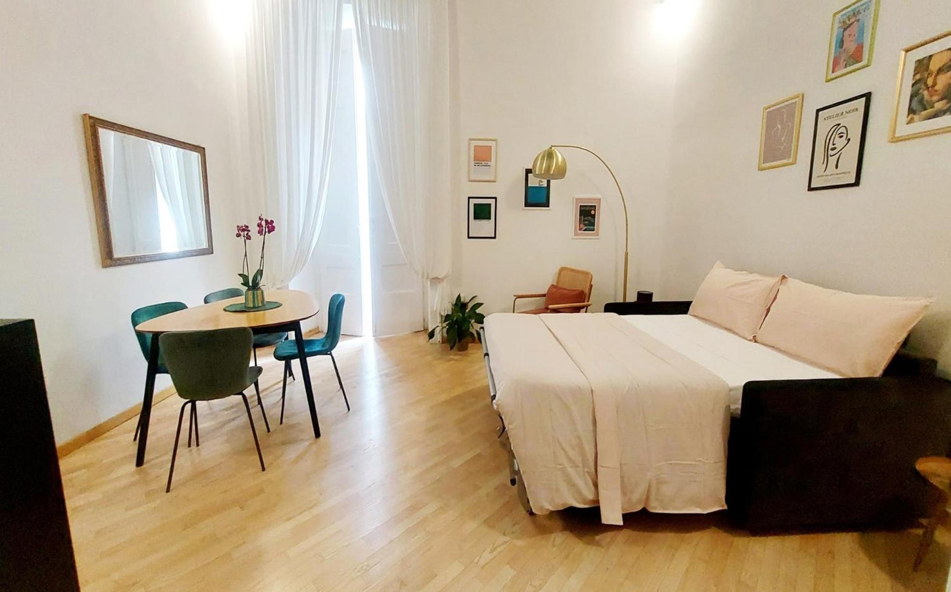 Maison In Centro Naples Extérieur photo
