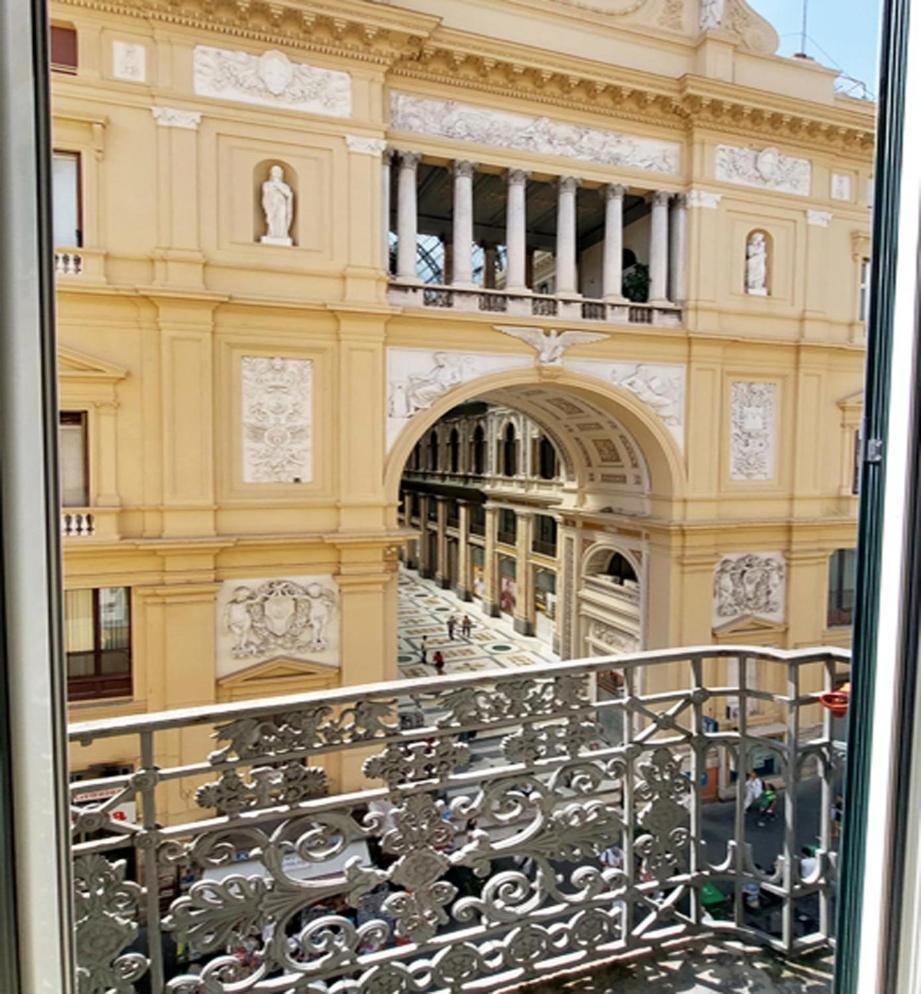 Maison In Centro Naples Extérieur photo